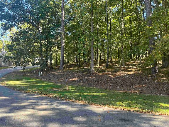 3rd image of 104 Ashland Pl #95