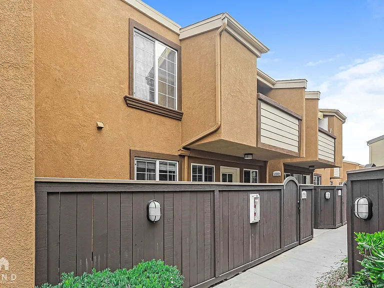 5252 Balboa Arms Dr #179 — Photo 16