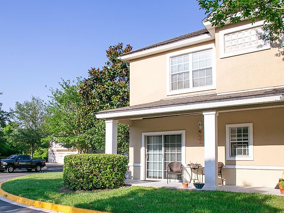 3rd image of 12414 Forest Lake Cir N APT 2