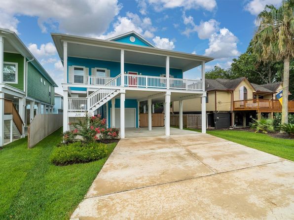215 West Dr