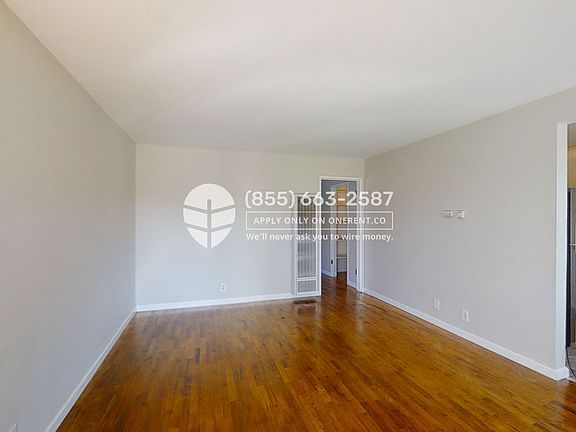 4th image of 942 College Dr