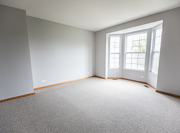 3rd image of 224 Station Park Cir