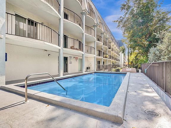 2nd image of 3909 N Ocean Boulevard #306