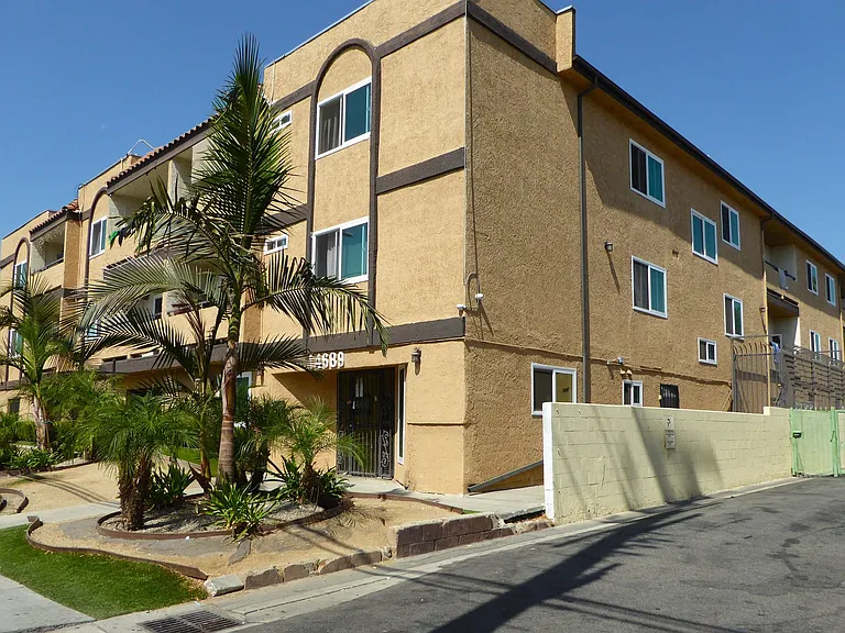 14689 Nordhoff St — Photo 1