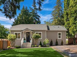 14345 36th Avenue NE, Seattle, WA 98125