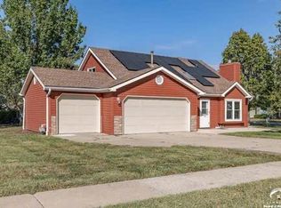 125 Sharon Dr, Lawrence, KS 66049