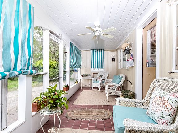 Screened in Porch