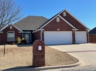 1810 Kaydence Dr, Ardmore, OK 73401