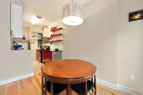 Sold by Nest Seekers International | media 12