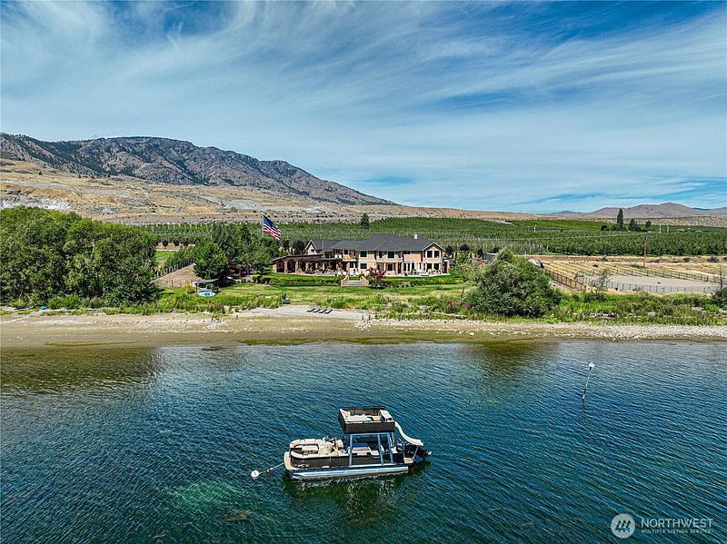4th image of 30 Stennes Point Road