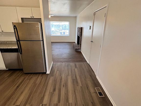 5th image of 9417 Lewis Ave