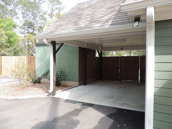 5th image of 15 Miller Dr W