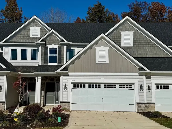 32084 Tuscan Ln, Avon Lake, OH 44012