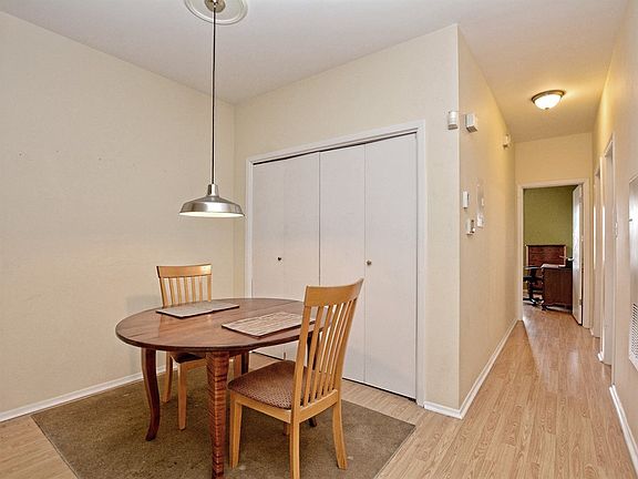 4th image of 106 E 30th St APT 205