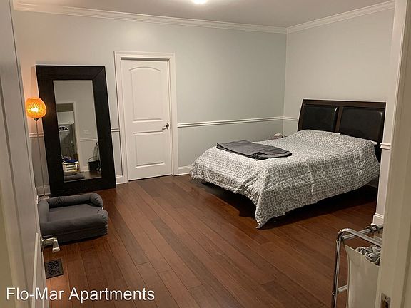 3rd image of 607 Washtenaw Rd #607