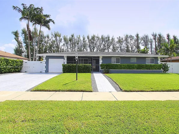 17821 SW 108th Ct, Miami, FL 33157