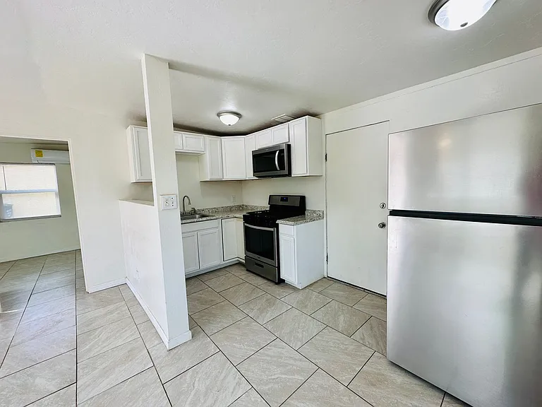 LosAltos2614 — Photo 9