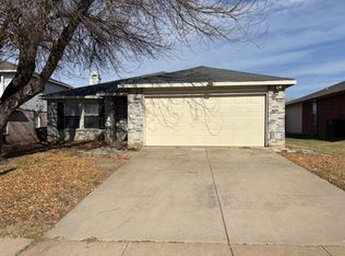 552 Keble Dr, Crowley, TX 76036