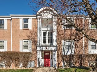 206 Camelot Dr, Pittsburgh, PA 15237