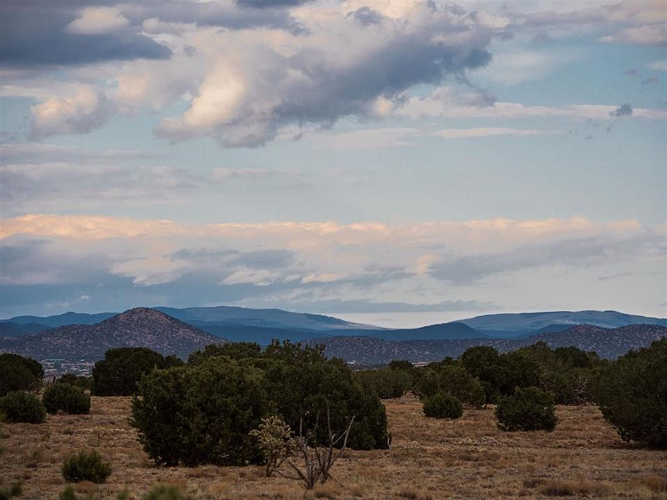 1st image of 345 New Moon Overlook