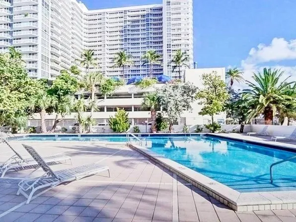 7545 E Treasure Dr, North Bay Village, FL