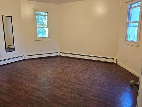 4th image of 763 W Grand Ave #2R