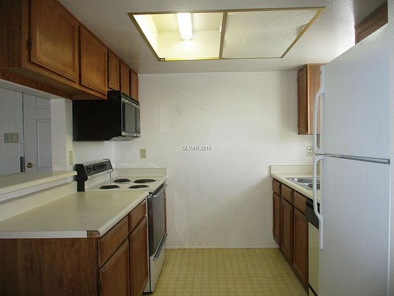 2nd image of 5870 Medallion Dr Unit 203