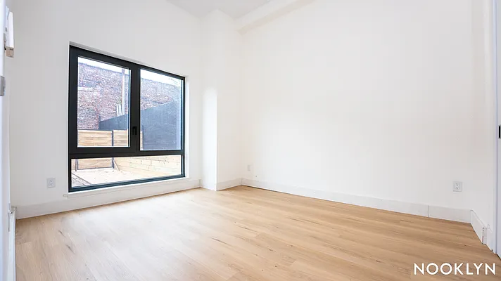 Rented by Nooklyn NYC LLC | media 43