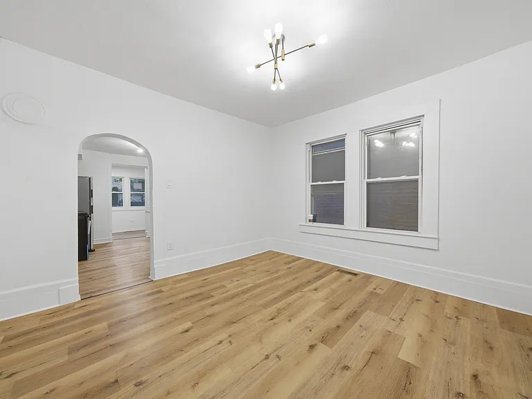 1415 N Maplewood Ave — Photo 8