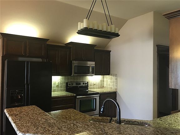 4th image of 17113 Prado Dr