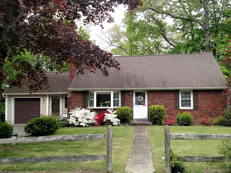 2nd image of 52 Orchard Rd