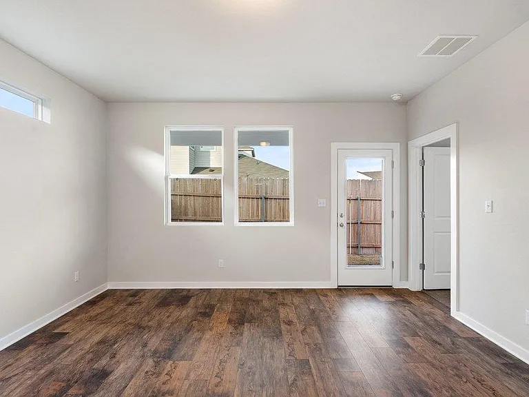2310 Castillo Dr #71 — Photo 9