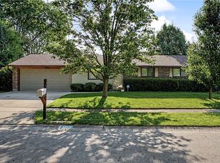 7422 Dial Dr, Dayton, OH 45424