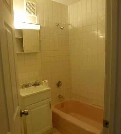 4th image of 491 Huntington Ave APT 22