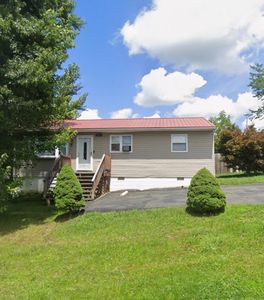 143 Oakhurst Dr, Mac Arthur, WV, 25873
