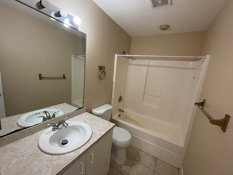 8259 Caloosa Rd — Photo 13