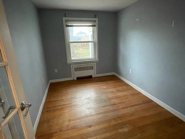 910 Shreiner Ave — Photo 5