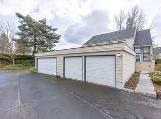 220 NE Village Squire Ave UNIT 7, Gresham, OR 97030