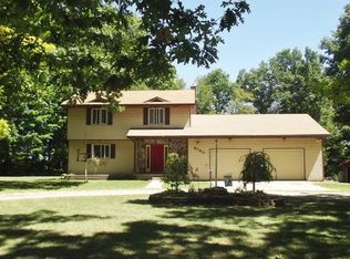 9556 Fleming Rd, Fowlerville, MI 48836