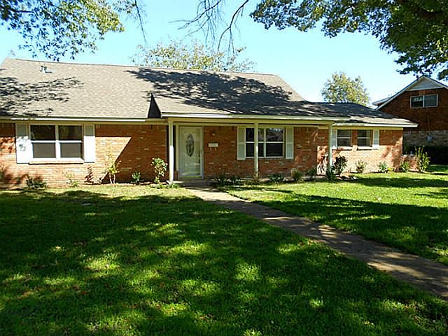 1st image of 122 Vanderbilt Ln