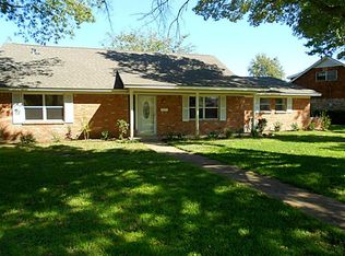 122 Vanderbilt Ln, Waxahachie, TX 75165
