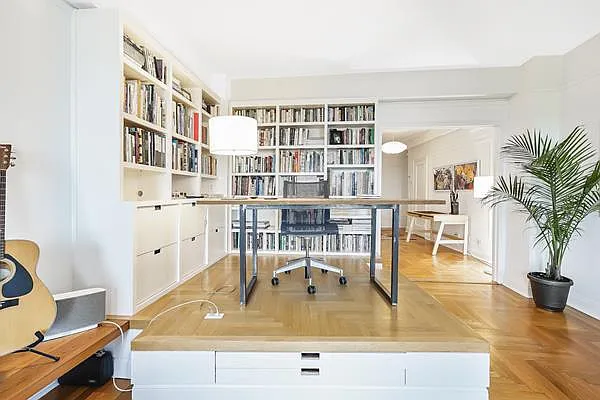 Sold by Avenue Sotheby's International Realty | media 22