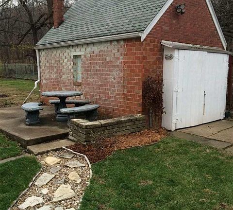 4th image of 2116 E Riverview Ct