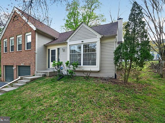 3rd image of 12909 Summer Hill Dr