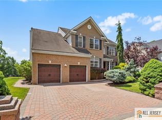 5 Woodfield Ct, Princeton, NJ 08540