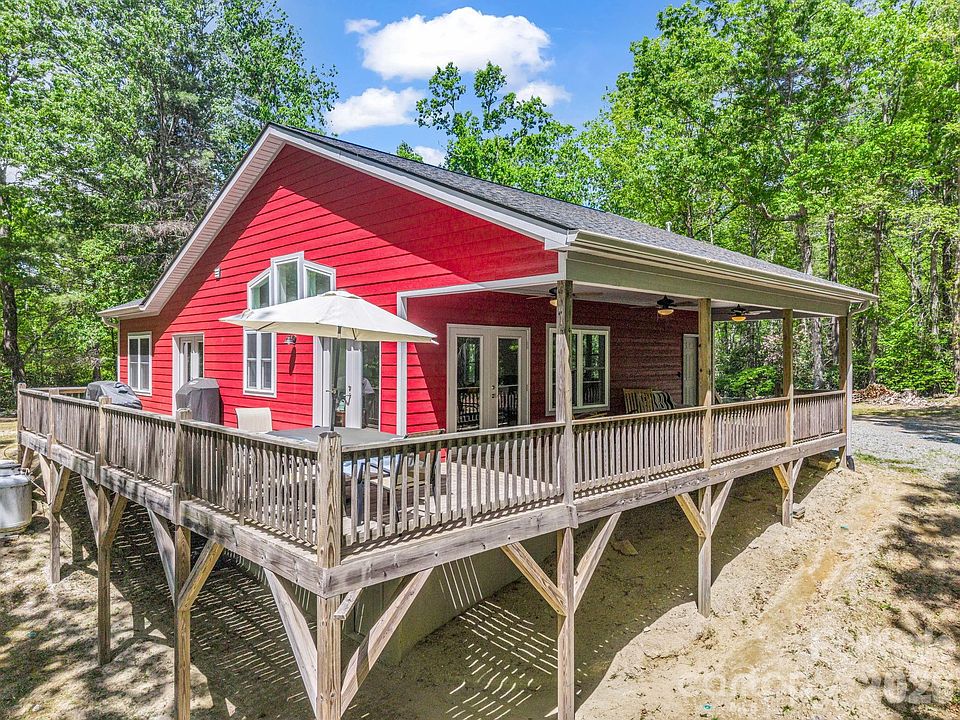 1st image of 565 Pinewood Knoll Dr