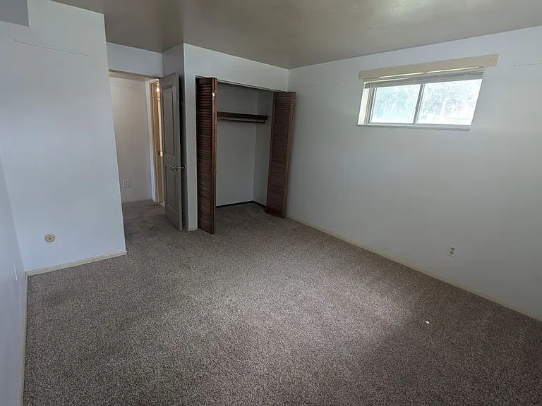 111 Clay Pike — Photo 6
