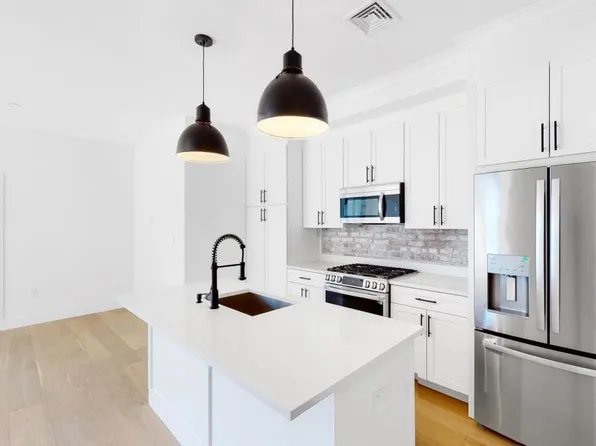 21 Buttonwood St #2, Dorchester, MA 02125