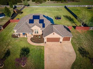 902 Baybrook Dr, Elgin, OK 73538