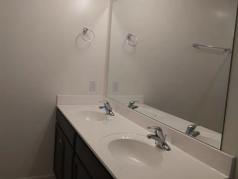 220 Greene Ln — Photo 28